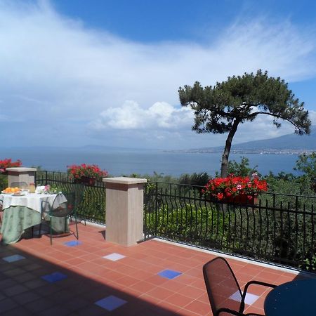 Hotel Ancelle Sorrento - Casa D'Accoglienza Castellammare di Stabia Exterior foto