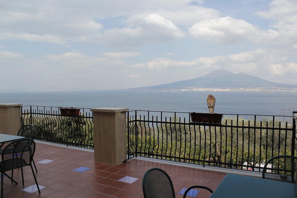 Hotel Ancelle Sorrento - Casa D'Accoglienza Castellammare di Stabia Exterior foto