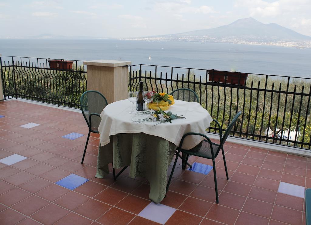 Hotel Ancelle Sorrento - Casa D'Accoglienza Castellammare di Stabia Exterior foto