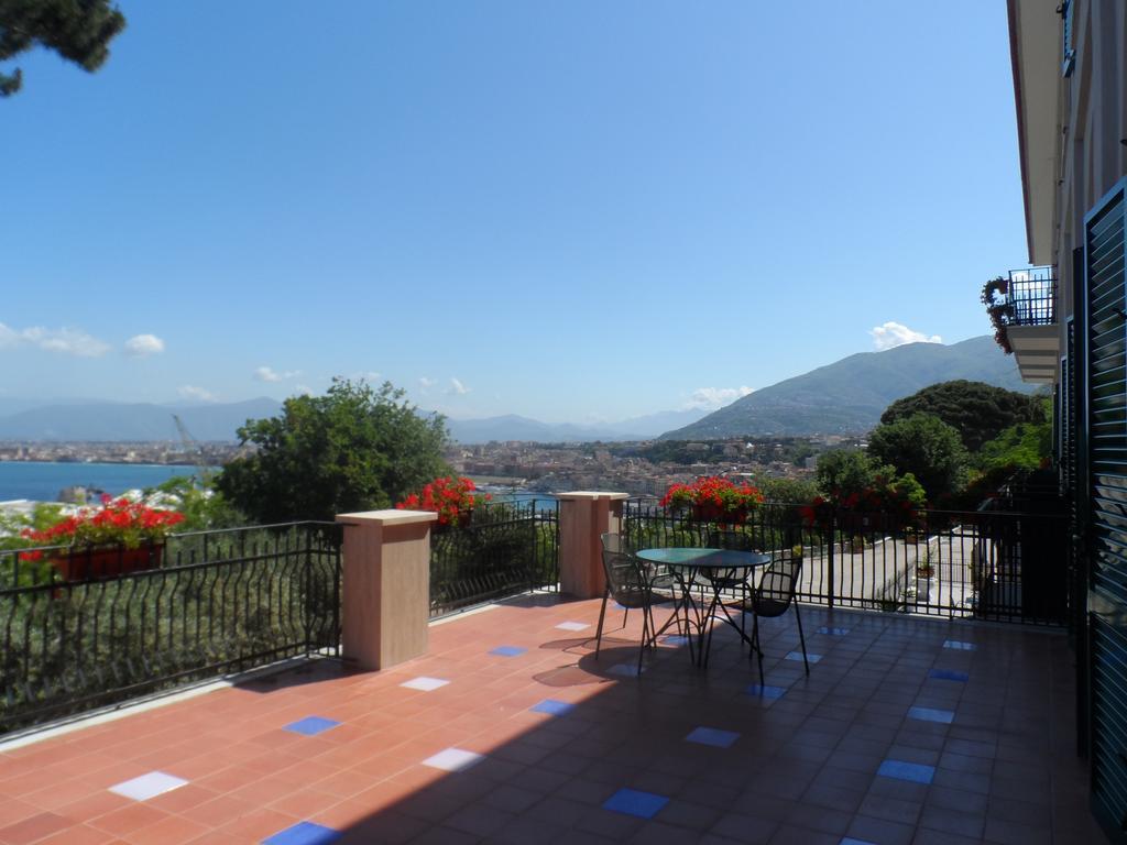 Hotel Ancelle Sorrento - Casa D'Accoglienza Castellammare di Stabia Exterior foto