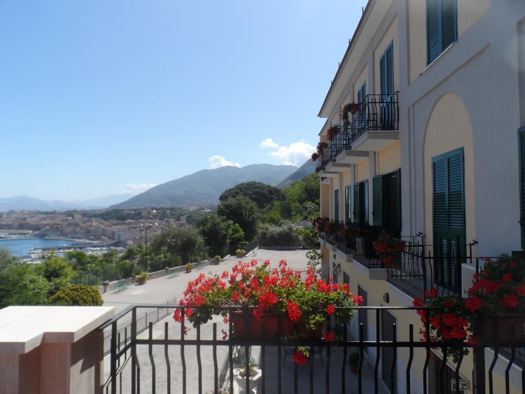 Hotel Ancelle Sorrento - Casa D'Accoglienza Castellammare di Stabia Exterior foto